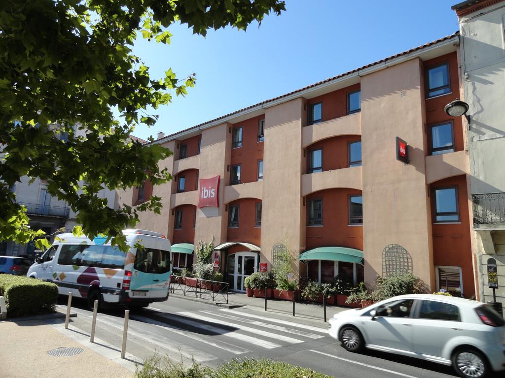 Hotel Ibis Carcassonne Centre - La Cite Exterior foto
